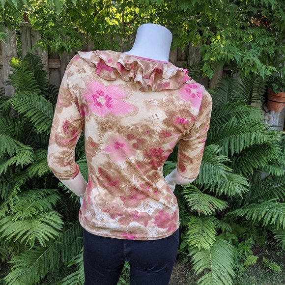 3/4 sleeve floral top from France - Picture 2 of 3